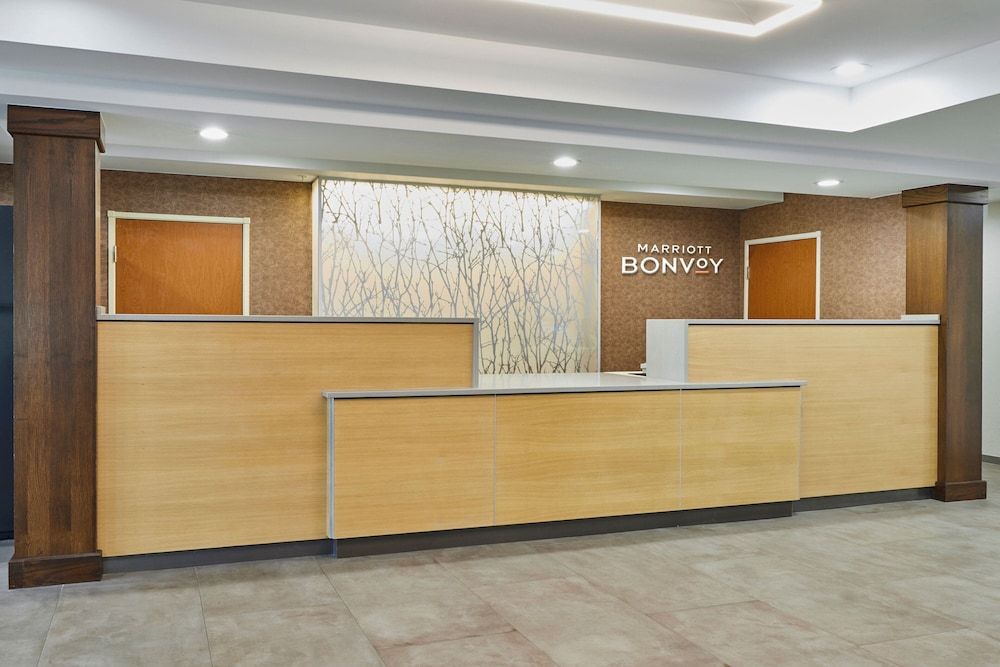 Fairfield Inn & Suites by Marriott Burlington 3
