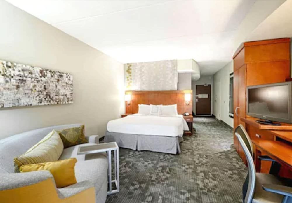 Courtyard by Marriott Salisbury 3