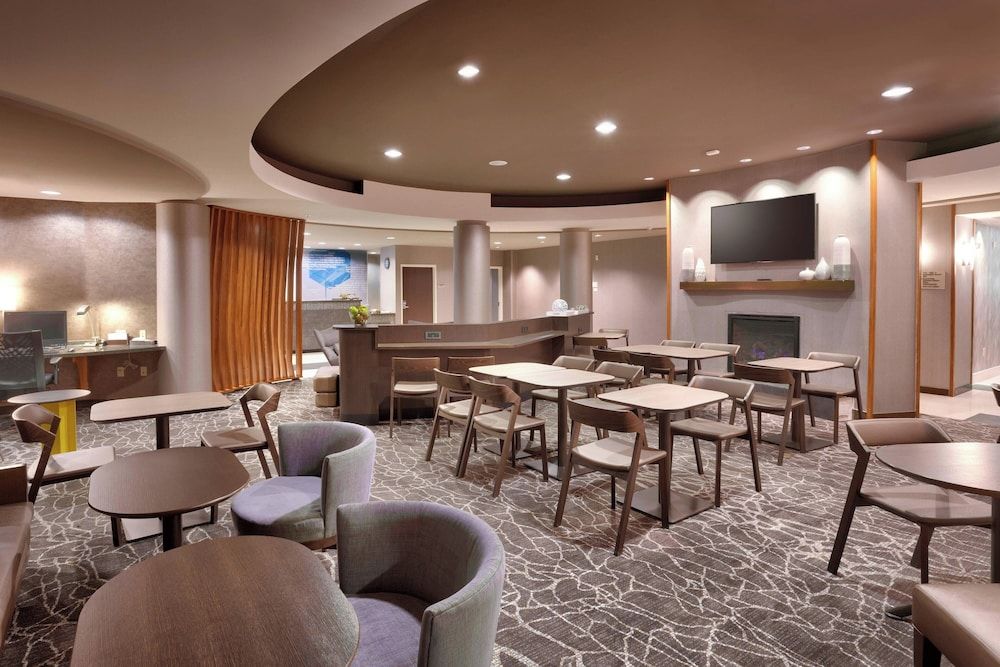 Springhill Suites by Marriott Thatcher 2