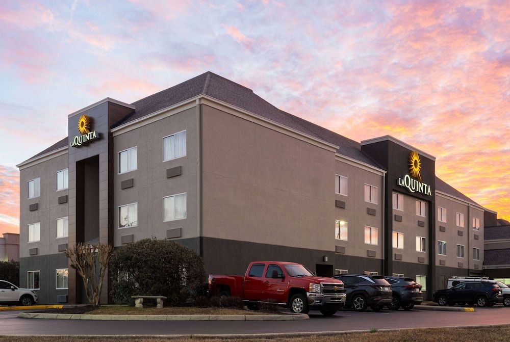 La Quinta Inn & Suites by Wyndham Knoxville Airport 3 estrellas en Alcoa