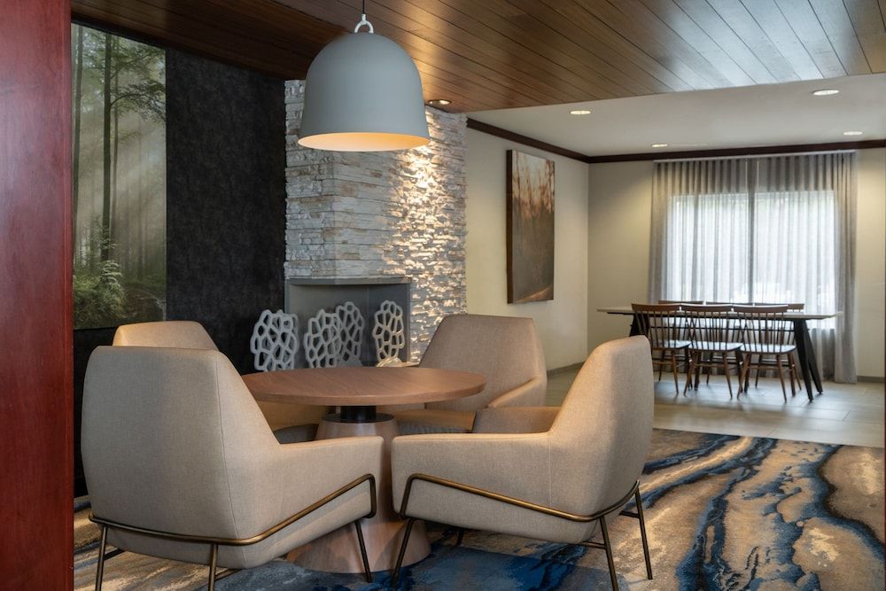 Fairfield Inn & Suites Fort Walton Beach-Eglin AFB 2