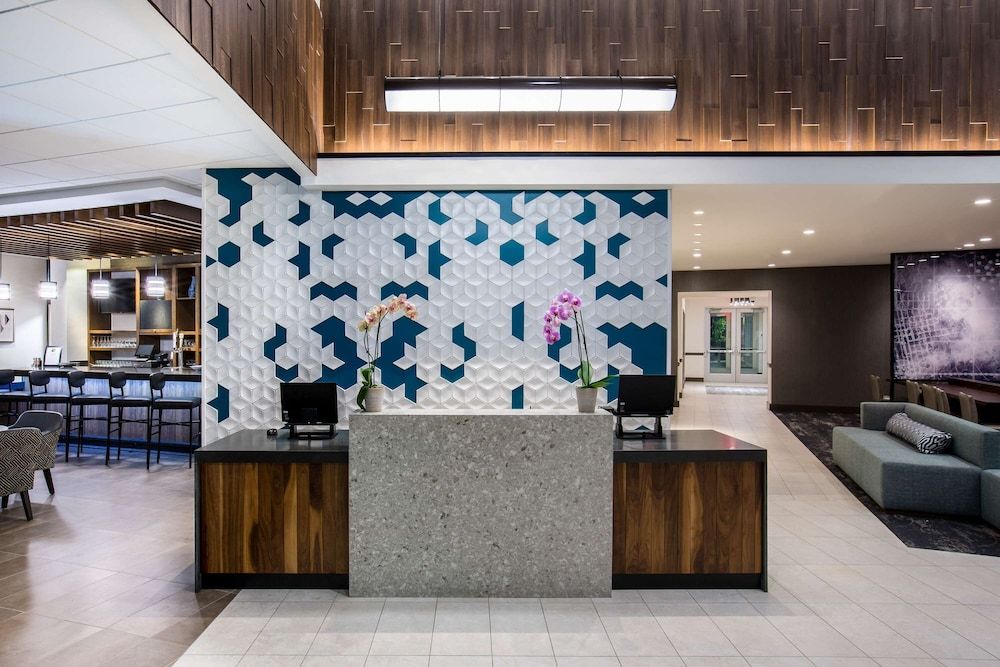 Hyatt Place Delano 3