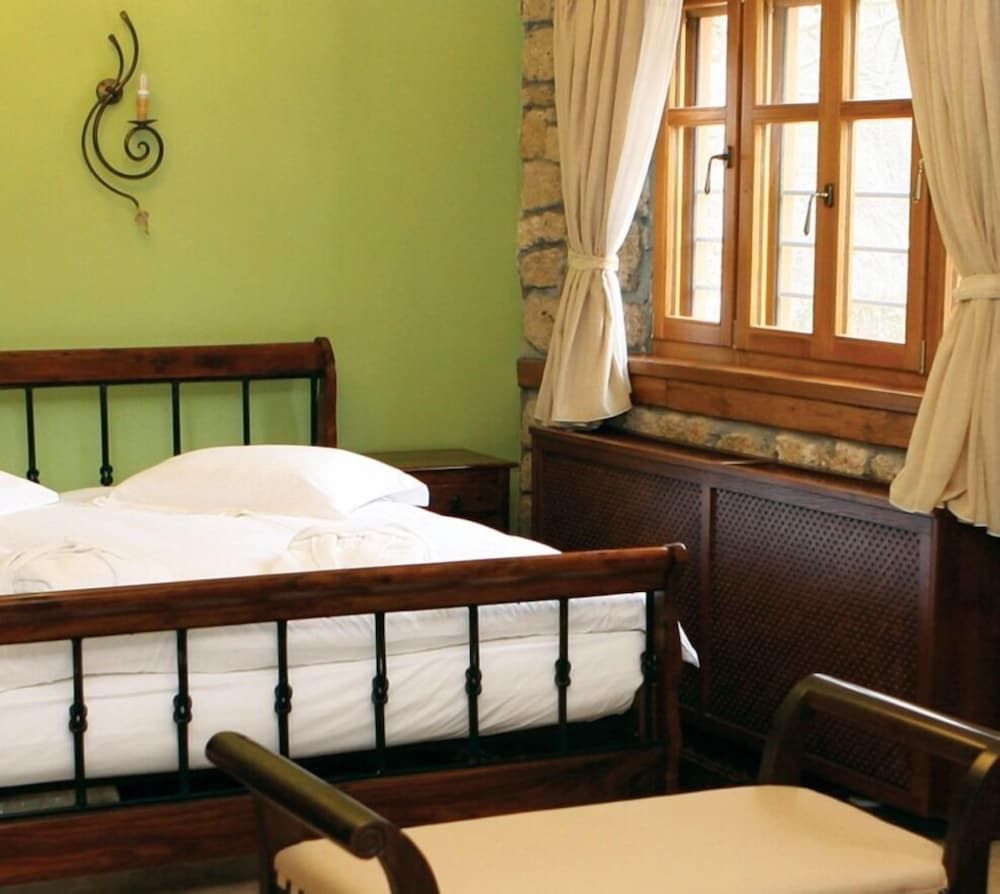 Roes Suites 3