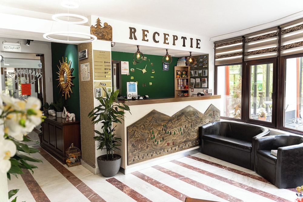 Hotel Piscul Negru 3