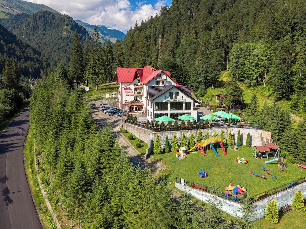 Hotel Piscul Negru 3 estrellas en Cumpăna