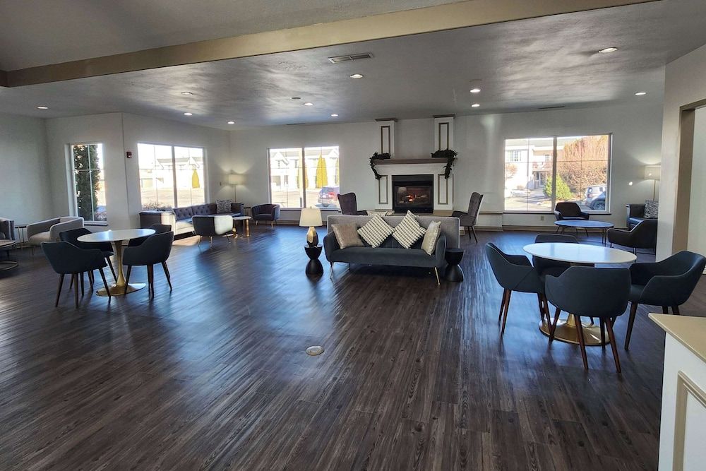 Clarion Inn Idaho Falls Riverfront 3