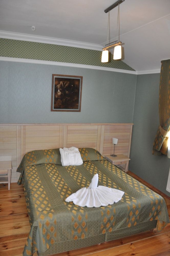 Seasons SPA Boutique Hotel 3
