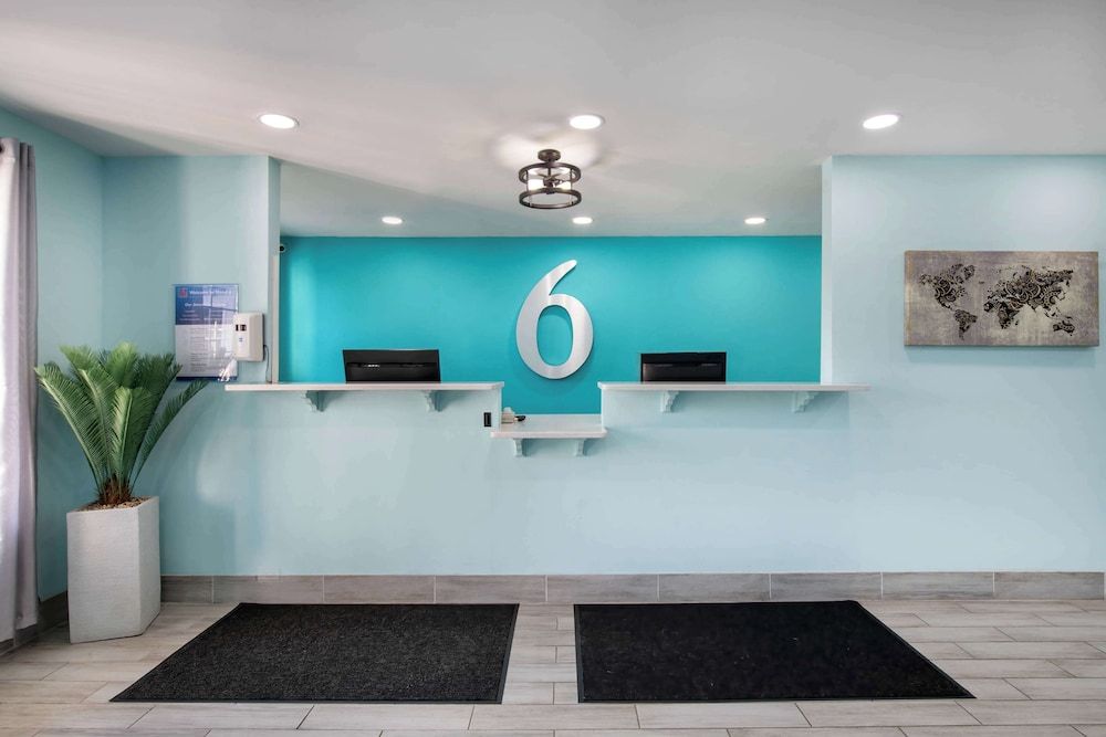 Motel 6  Macon, GA – I-475 2