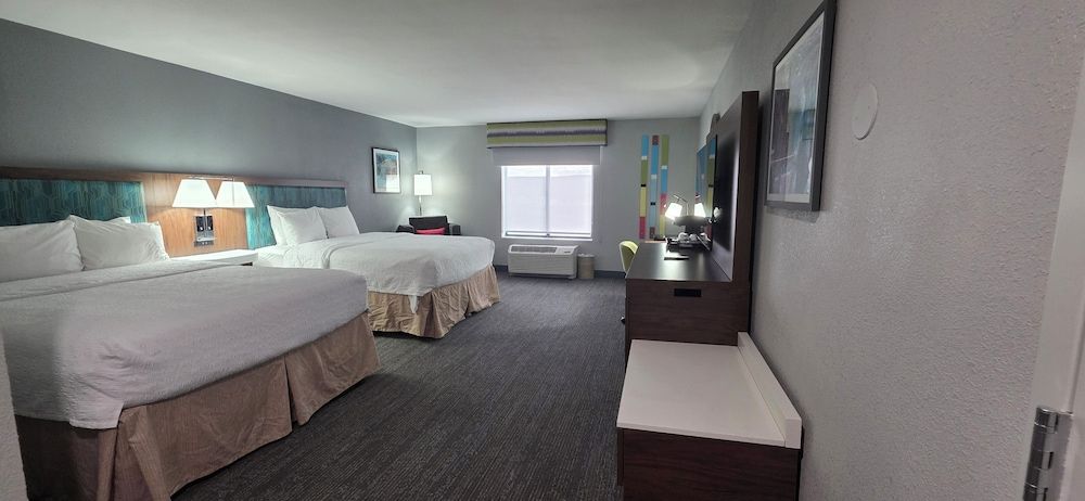 Hampton Inn & Suites Craig 3