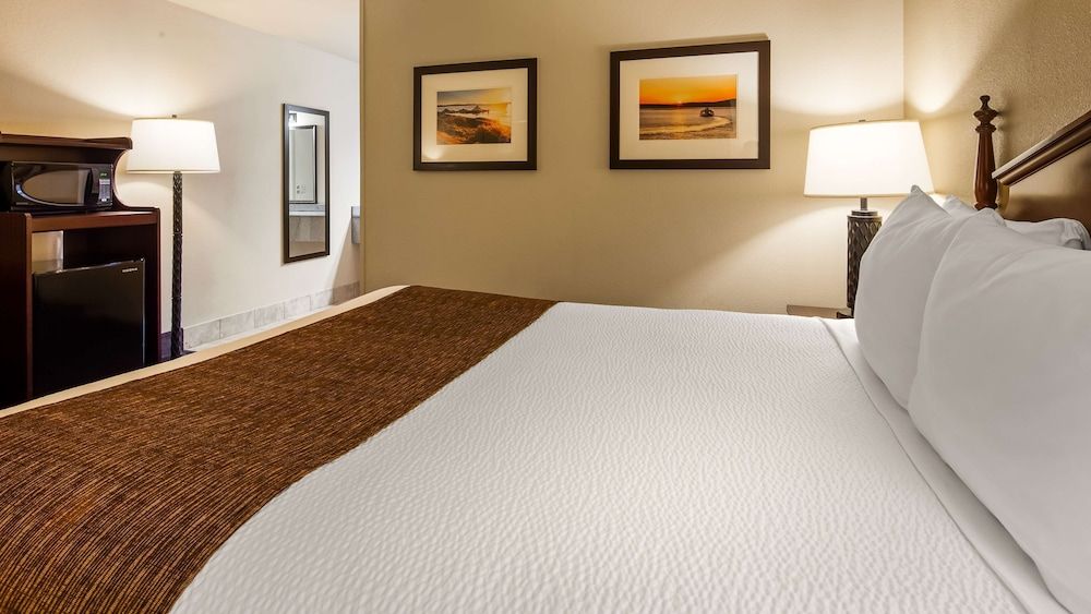 Best Western Lakewood 3