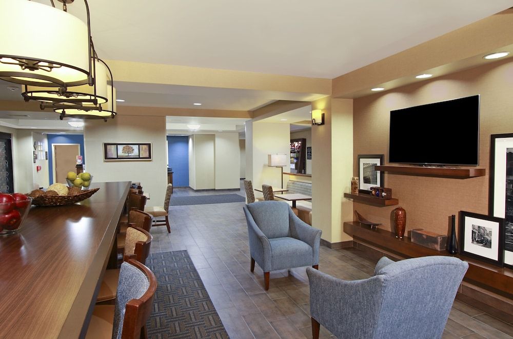 Hampton Inn Winfield 2