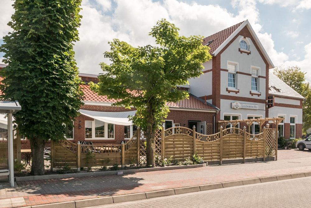 Landgasthaus Leezdorfer Hof -1 estrellas en Leezdorf