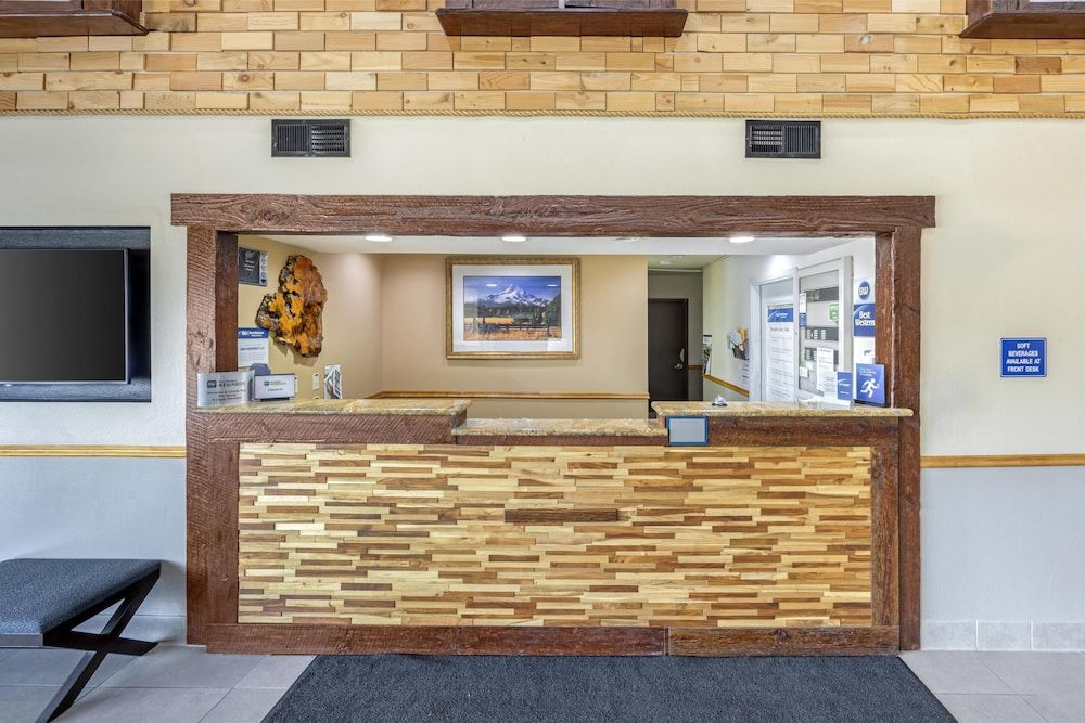 Best Western Woodburn 3