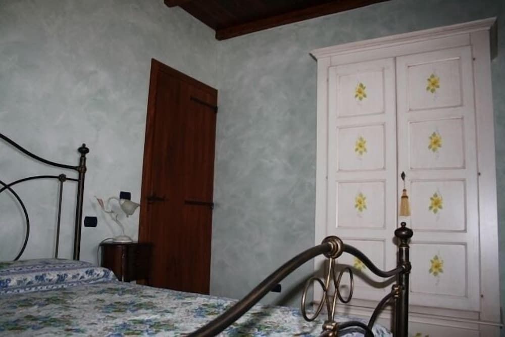 Agriturismo Podere Casenove 3