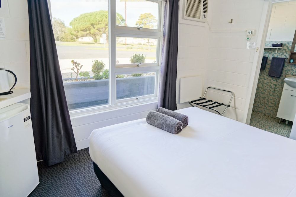Meningie's Waterfront Motel 3