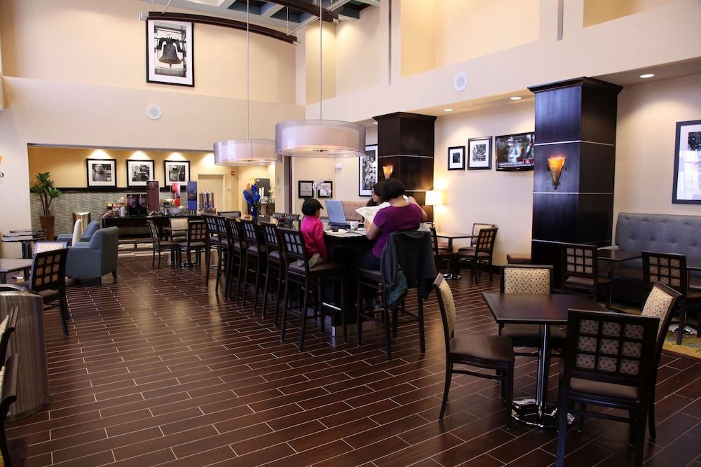 Hampton Inn & Suites Carlsbad 2