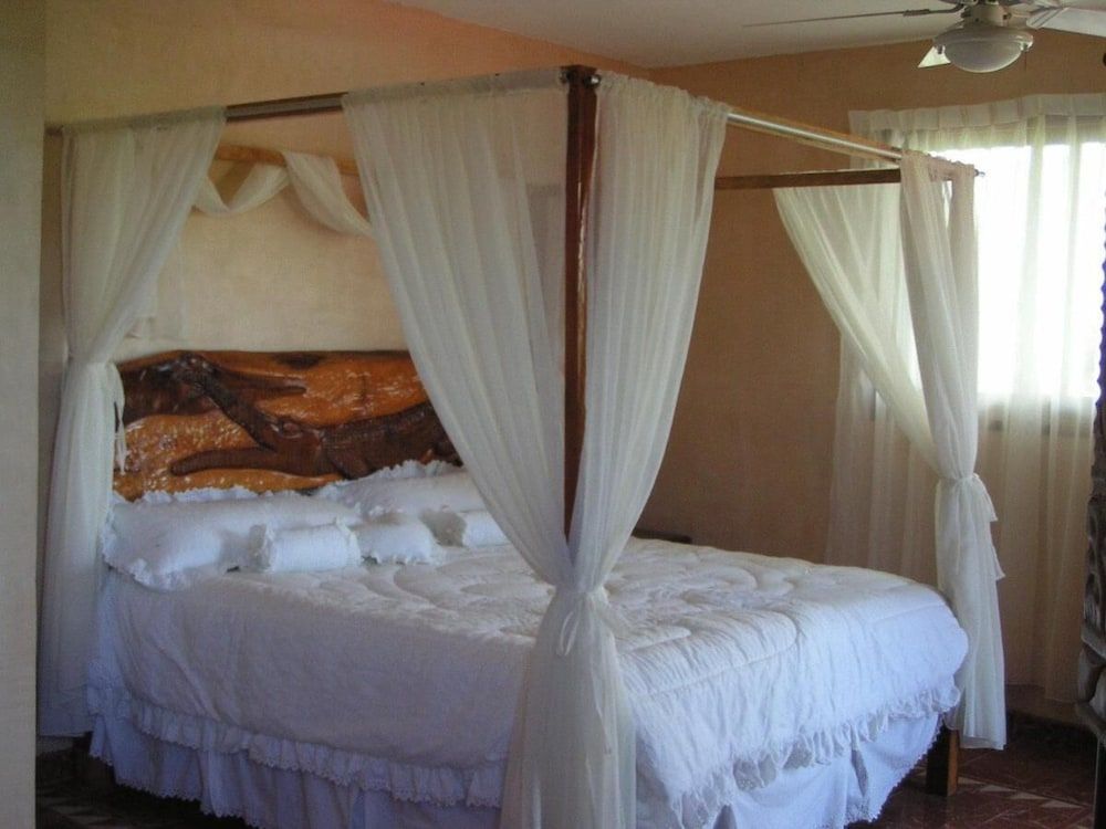Paradise Lagoon Hotel 2