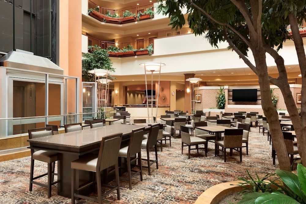 Embassy Suites Omaha-La Vista/Hotel & Conference Center 3