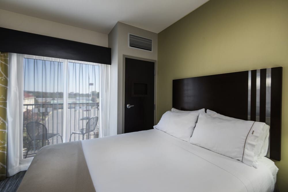 Holiday Inn Express & Suites Conway by IHG 2