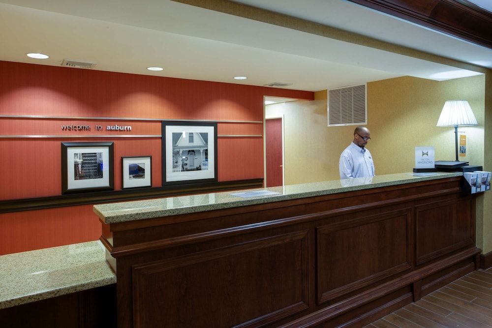 Hampton Inn Auburn 3