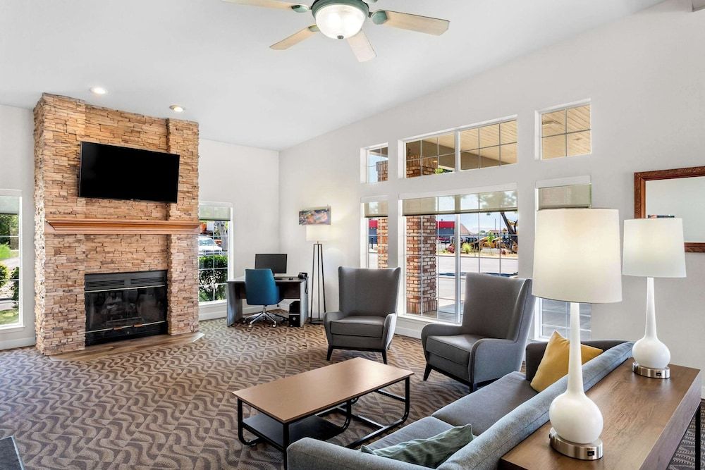 Comfort Inn & Suites Susanville 3