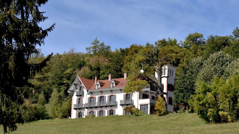 Le Domaine de Dony -1 estrellas en Balbins