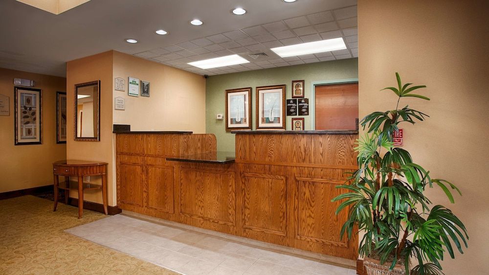 Best Western Plus Edison Inn 2