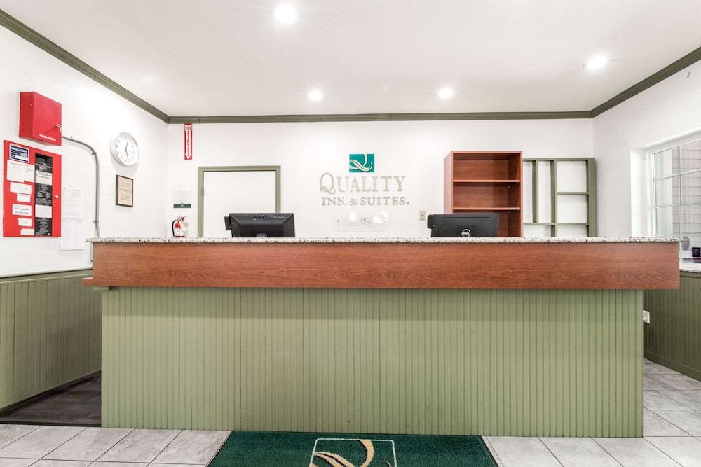 Quality Inn & Suites Bainbridge Island 3