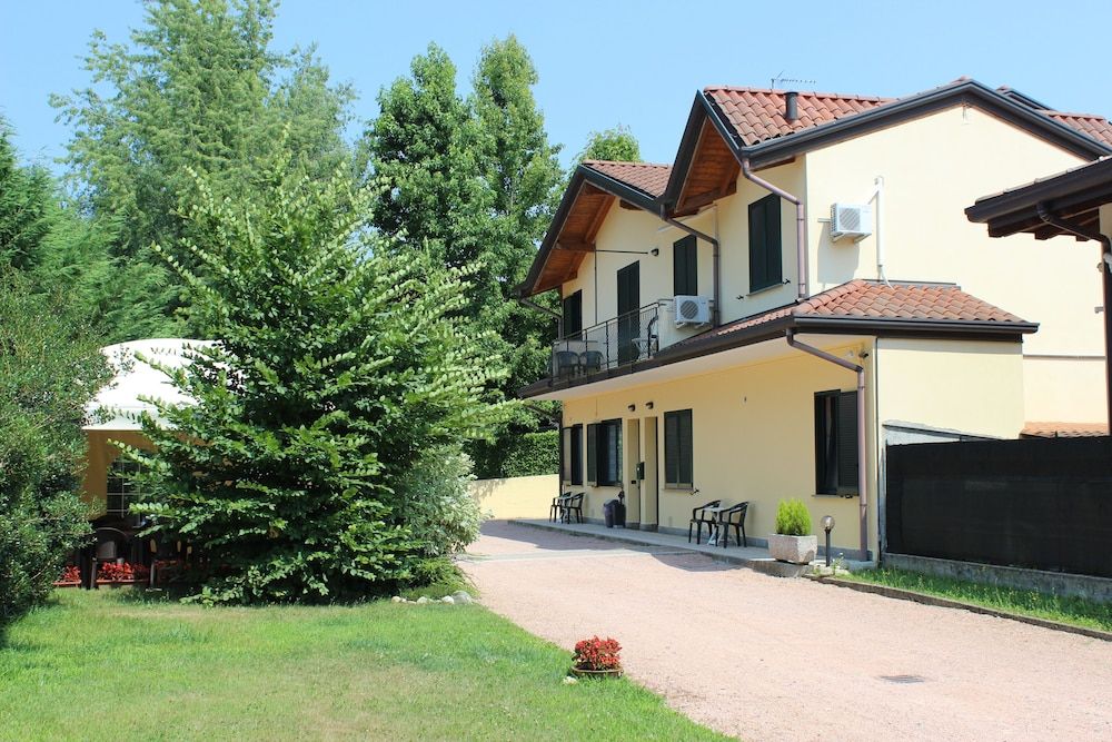 B&B Villa Giglio -1 estrellas en Arsago Seprio
