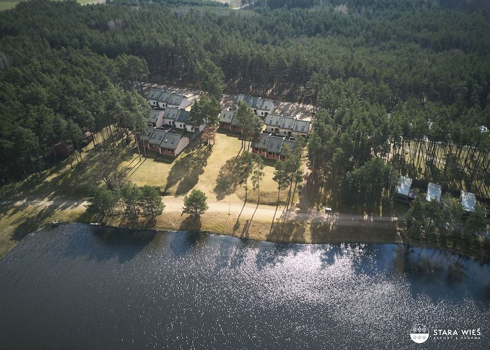 Resort Stara Wieś -1 estrellas en Załęcze Małe