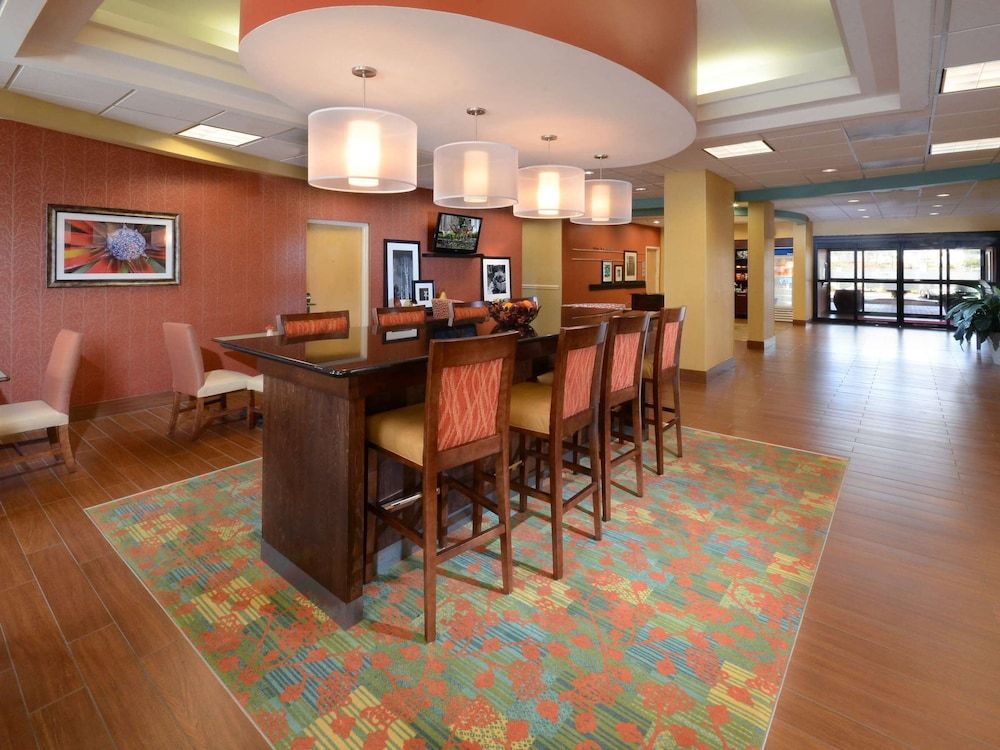 Hampton Inn Martinsville 2