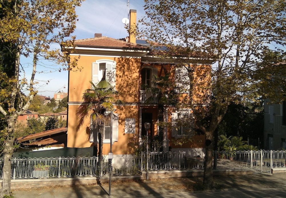 Villa Liberty Urbino -1 estrellas en Urbino