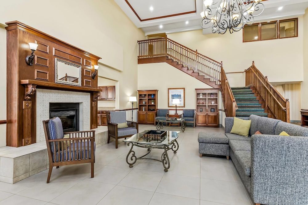 Country Inn & Suites by Radisson, Princeton, WV 3