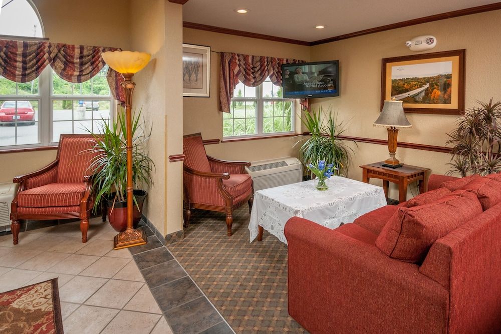 Microtel Inn & Suites by Wyndham Beckley East 3