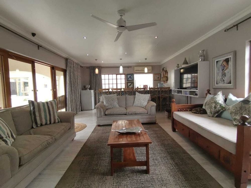 Rene's Guest House 3