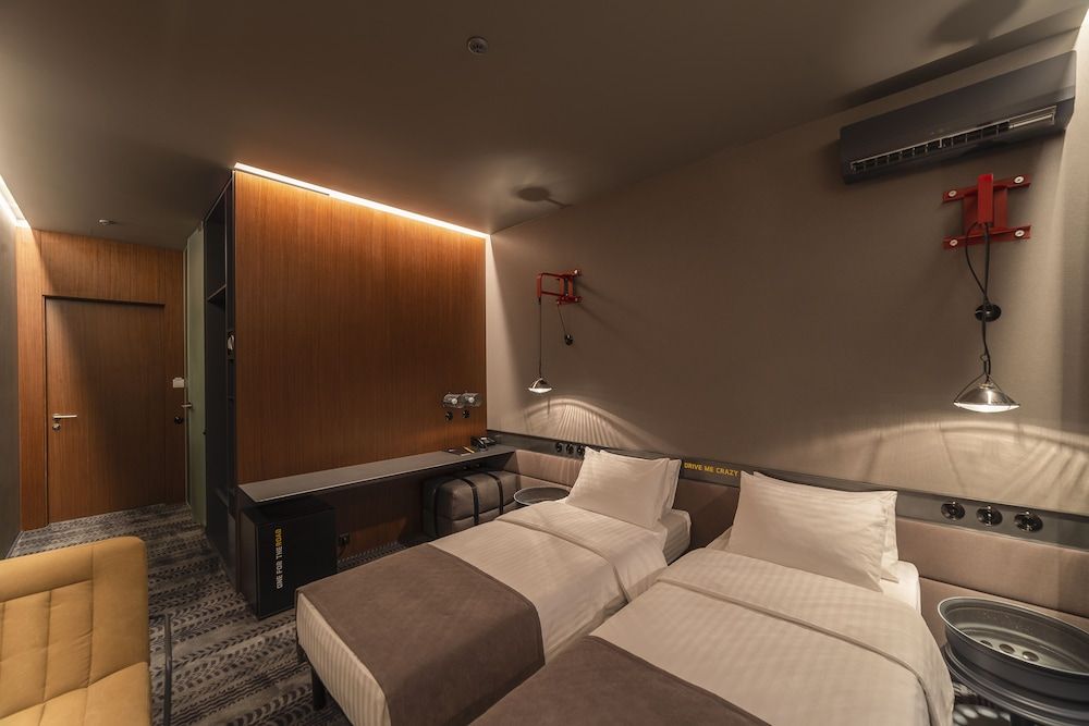 Design Hotel Road 2