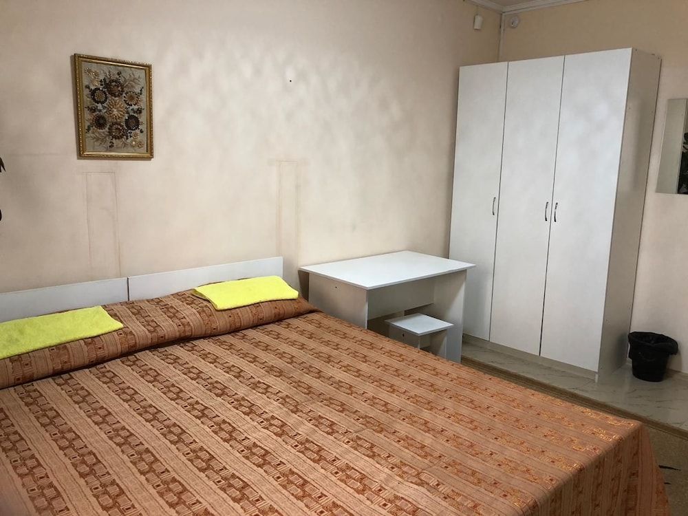 Elite Hostel 3