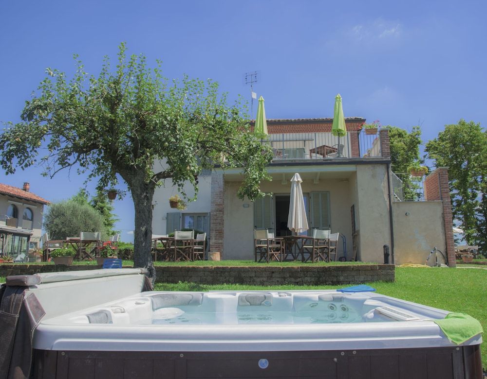 Casa Vacanze San Stefanetto -1 estrellas en Treiso