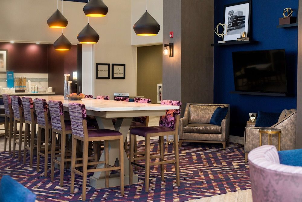Hampton Inn & Suites by Hilton Warrington Horsham 3