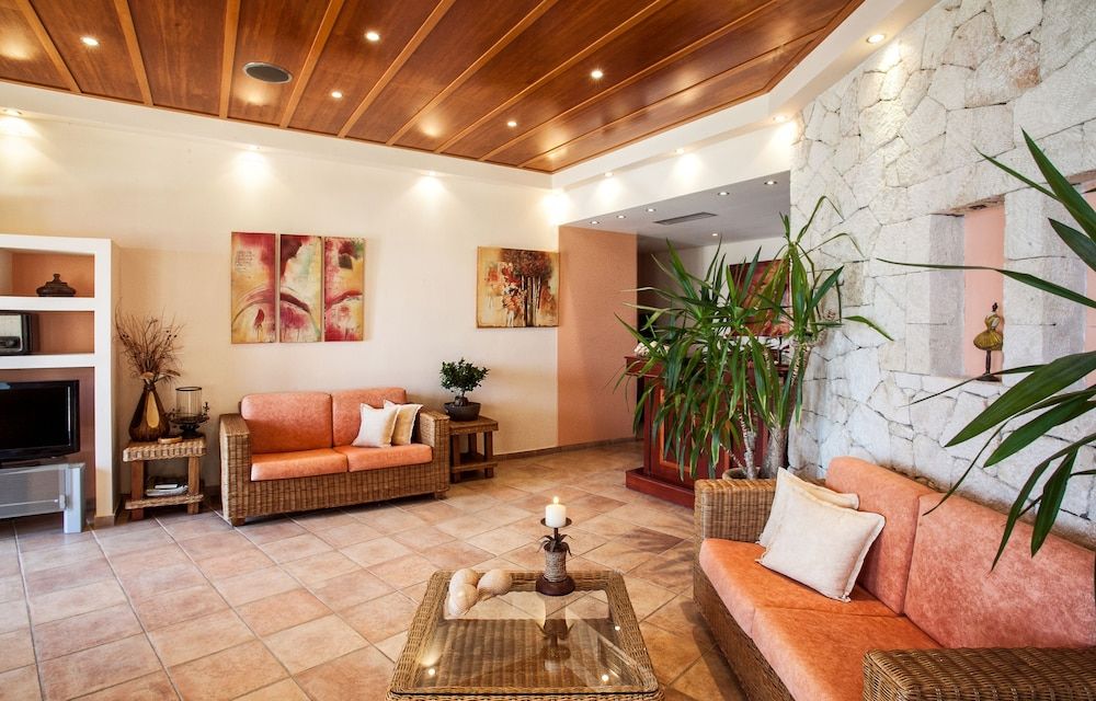 Paralio Hotel 2
