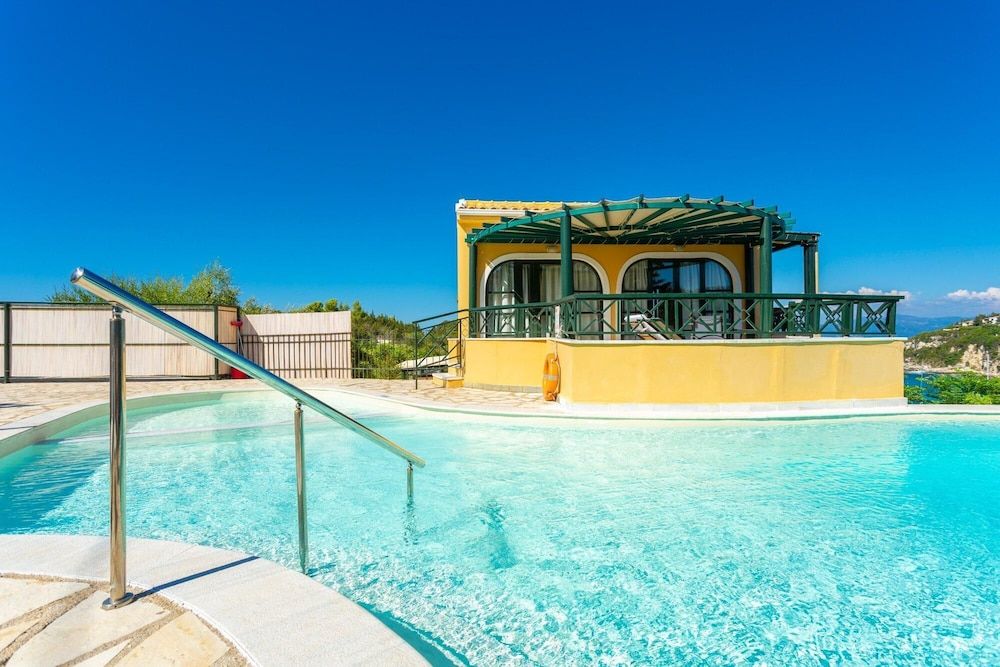 Thanasis Large Private Pool Walk to Beach Sea Views A C - 265 -1 estrellas en Dalietátika