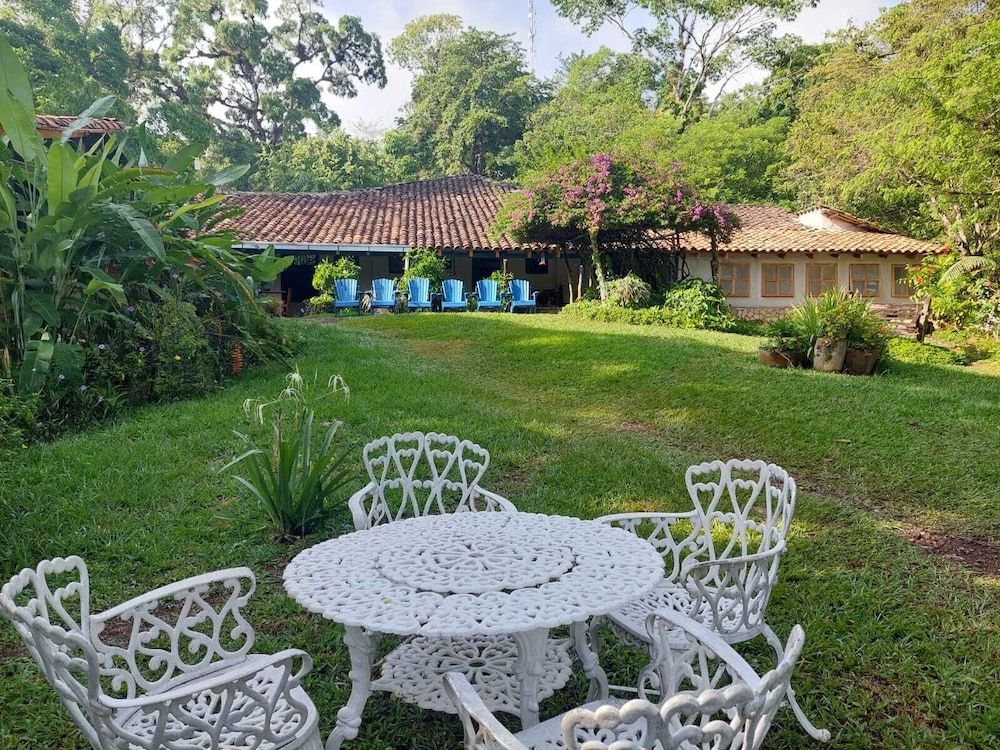 Hotel Hacienda San Lucas -1 estrellas en Copán Ruinas
