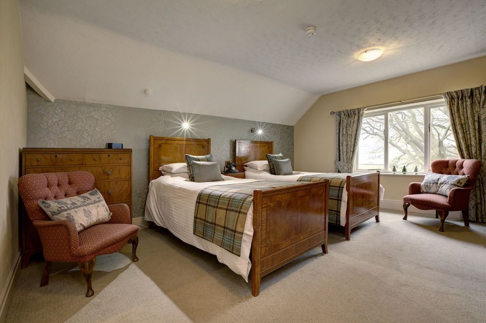 Stone House Hotel 3