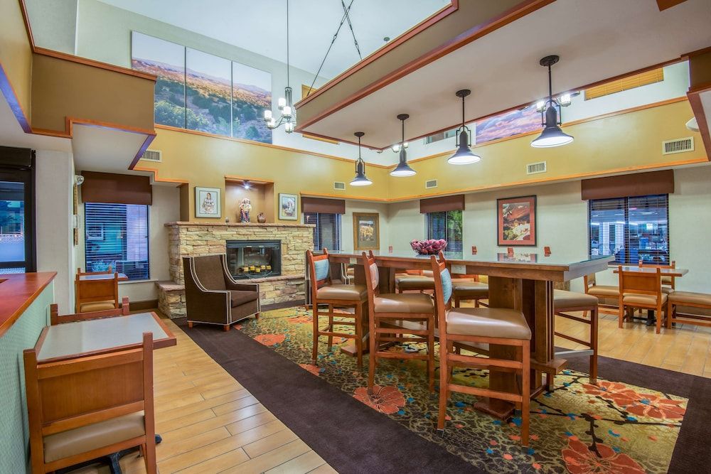 Hampton Inn & Suites Los Alamos White Rock 3