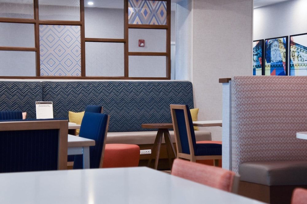 Hampton Inn Frankfort 2