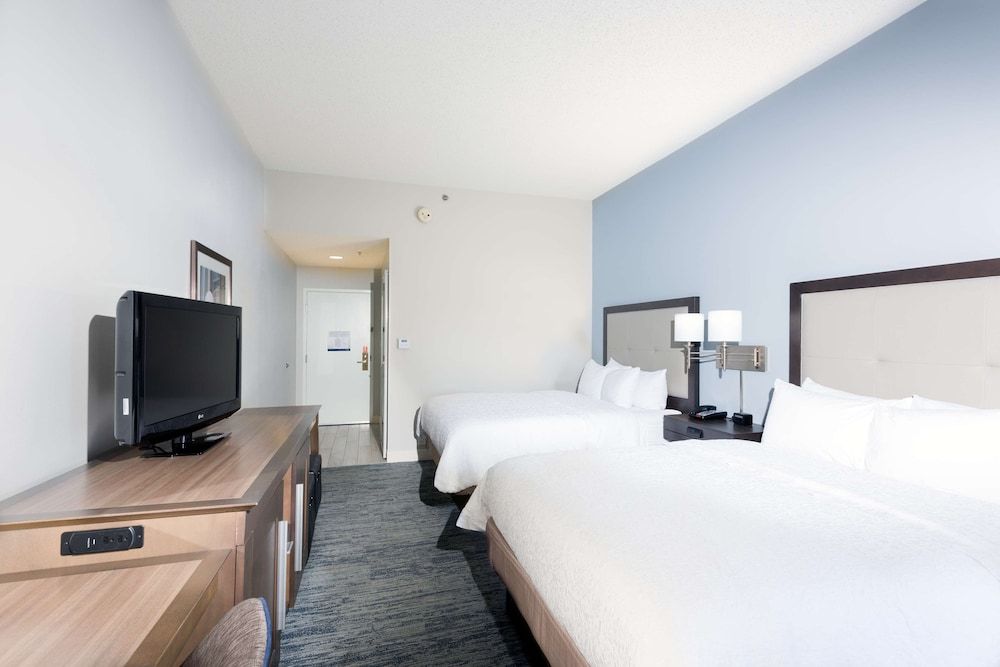 Hampton Inn Mount Airy 2