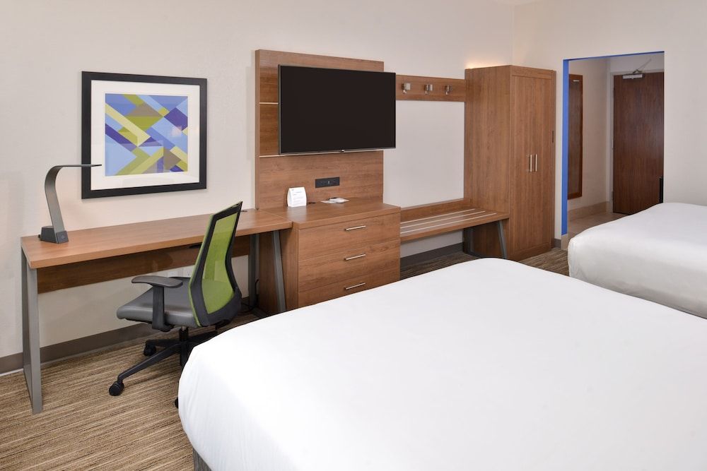 Holiday Inn Express Early by IHG 2