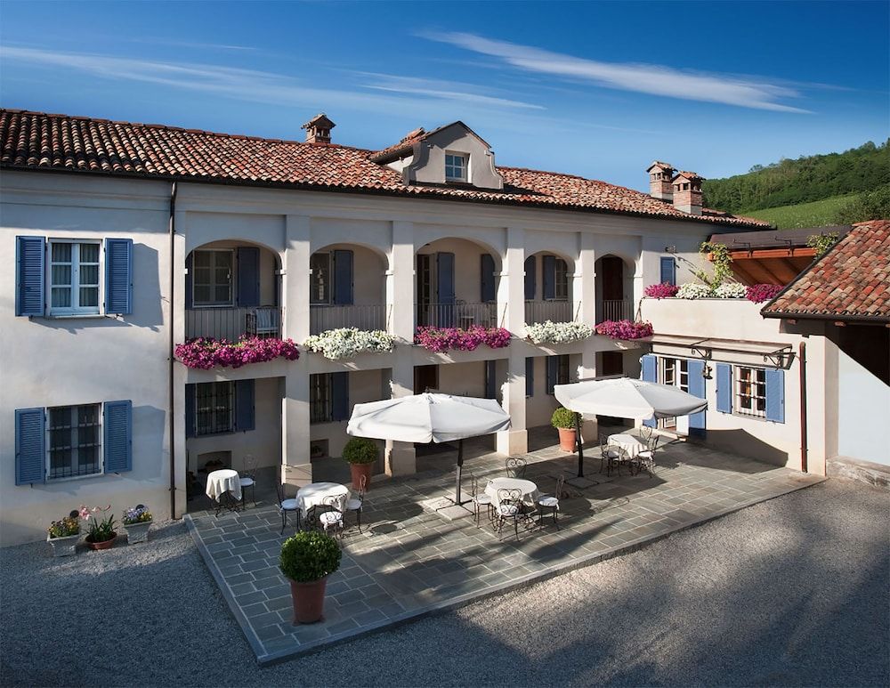 Agriturismo Marcarini -1 estrellas en Neviglie