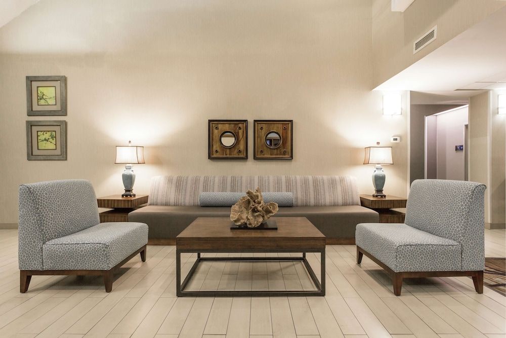 Hampton Inn Morehead City 2