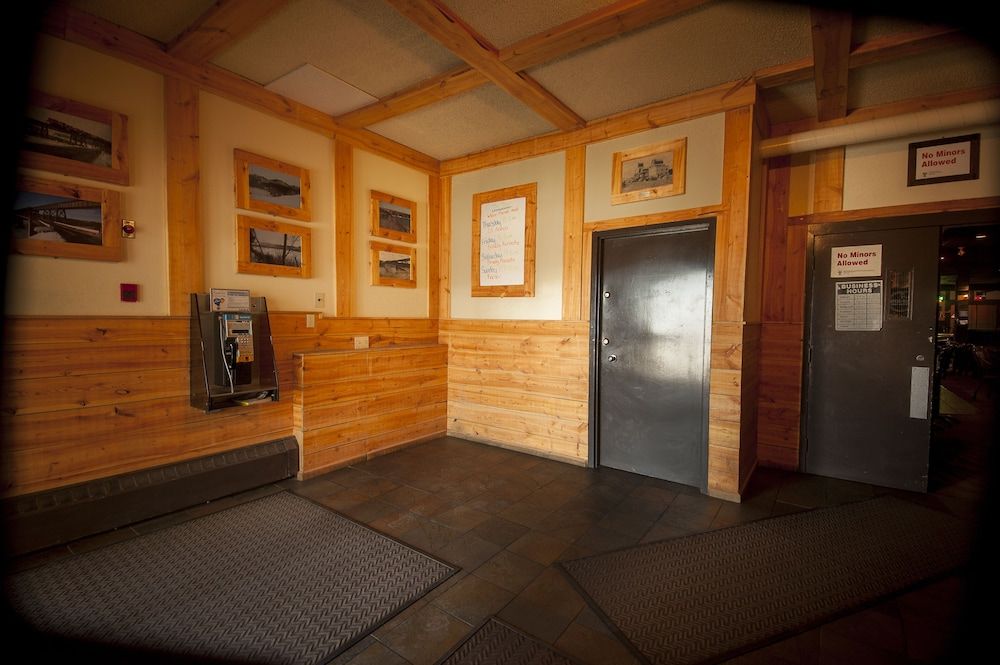 River Inn 3